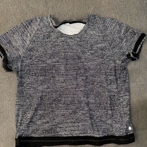Lululemon black and white shirt